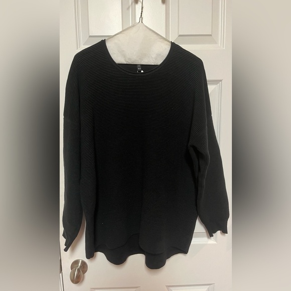 NWT Eileen Fisher Peruvian Cotton Blend Long Top Long Boxy Fit Black Size Medium - Picture 2 of 5
